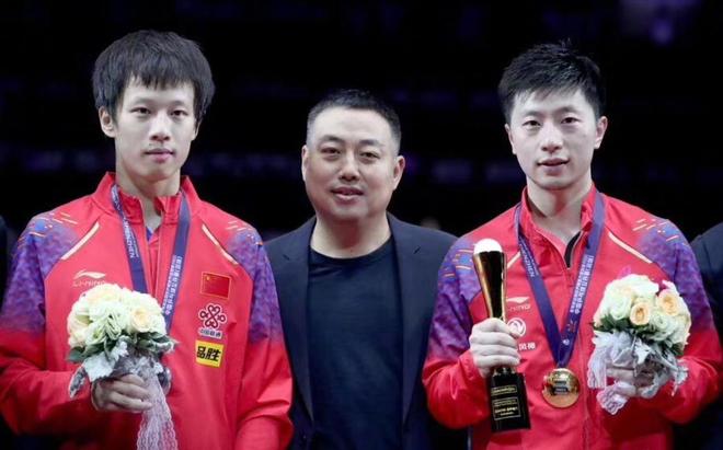 次在替补席 次在替补席