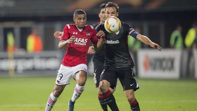 犯低级失误 犯低级失误